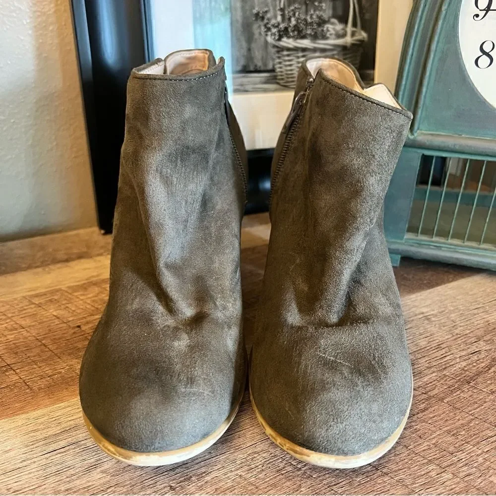 Green Old Navy Sueded Ankle Boot for Women 9